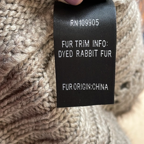 Sioni Wool mix / fur lined crochet/knit vest. - Picture 13 of 13